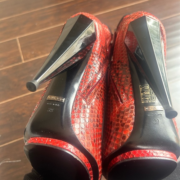 ❤️🐍Original snake skin Gucci booties🐍❤️ - Picture 3 of 8